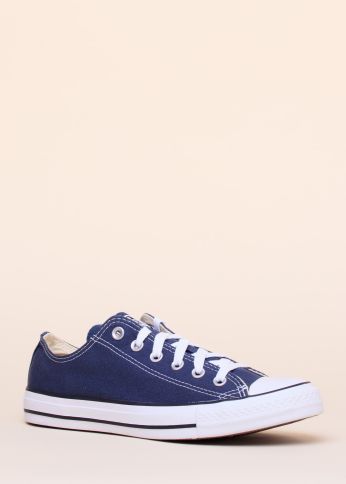 Converse tennised Chuck Taylor All Star